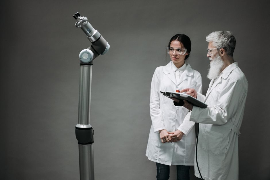 AI Industry Faces Scrutiny Amid Major Contracts