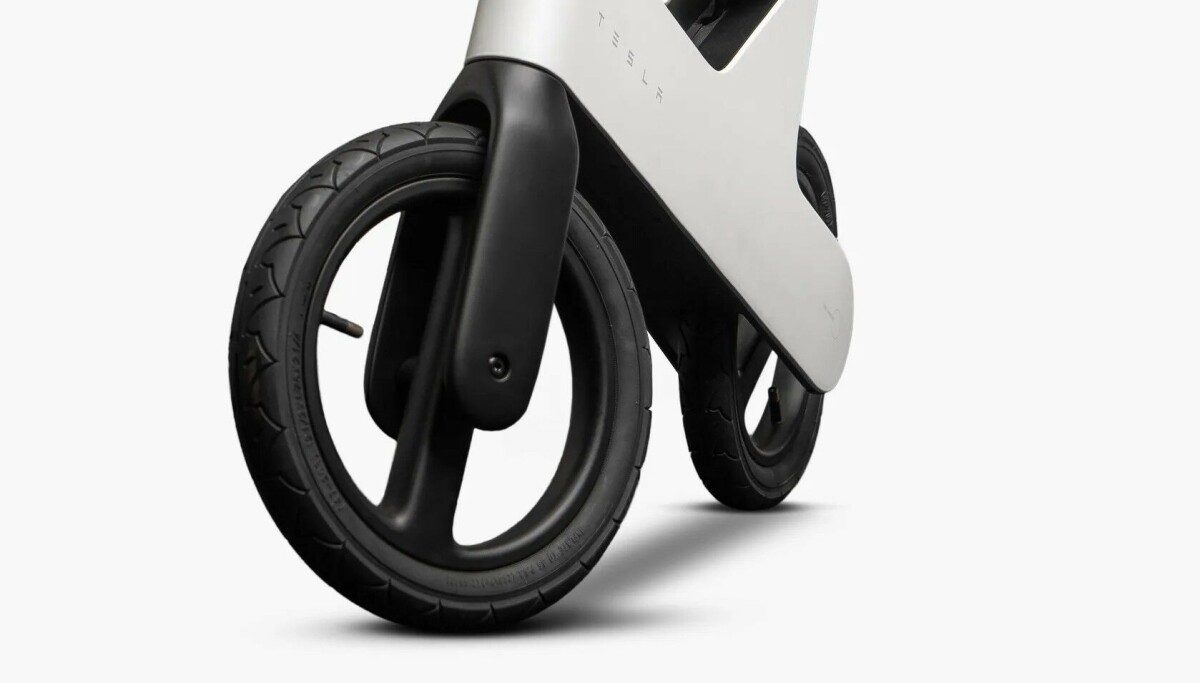 Tesla Sells a $225 Toddler Bike