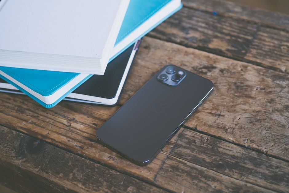 Apple iPhone 18