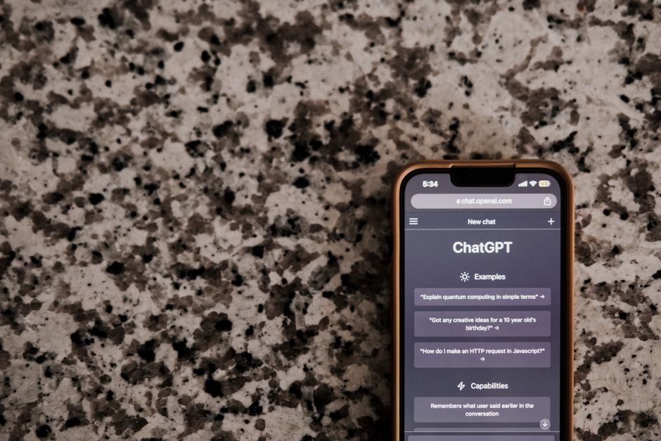 Best AI-Ready Smartphones in 2026: how the memory crunch affects which phone to buy