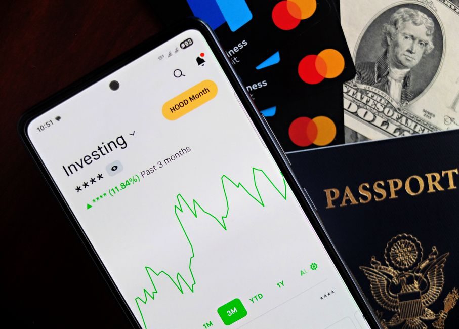 eToro