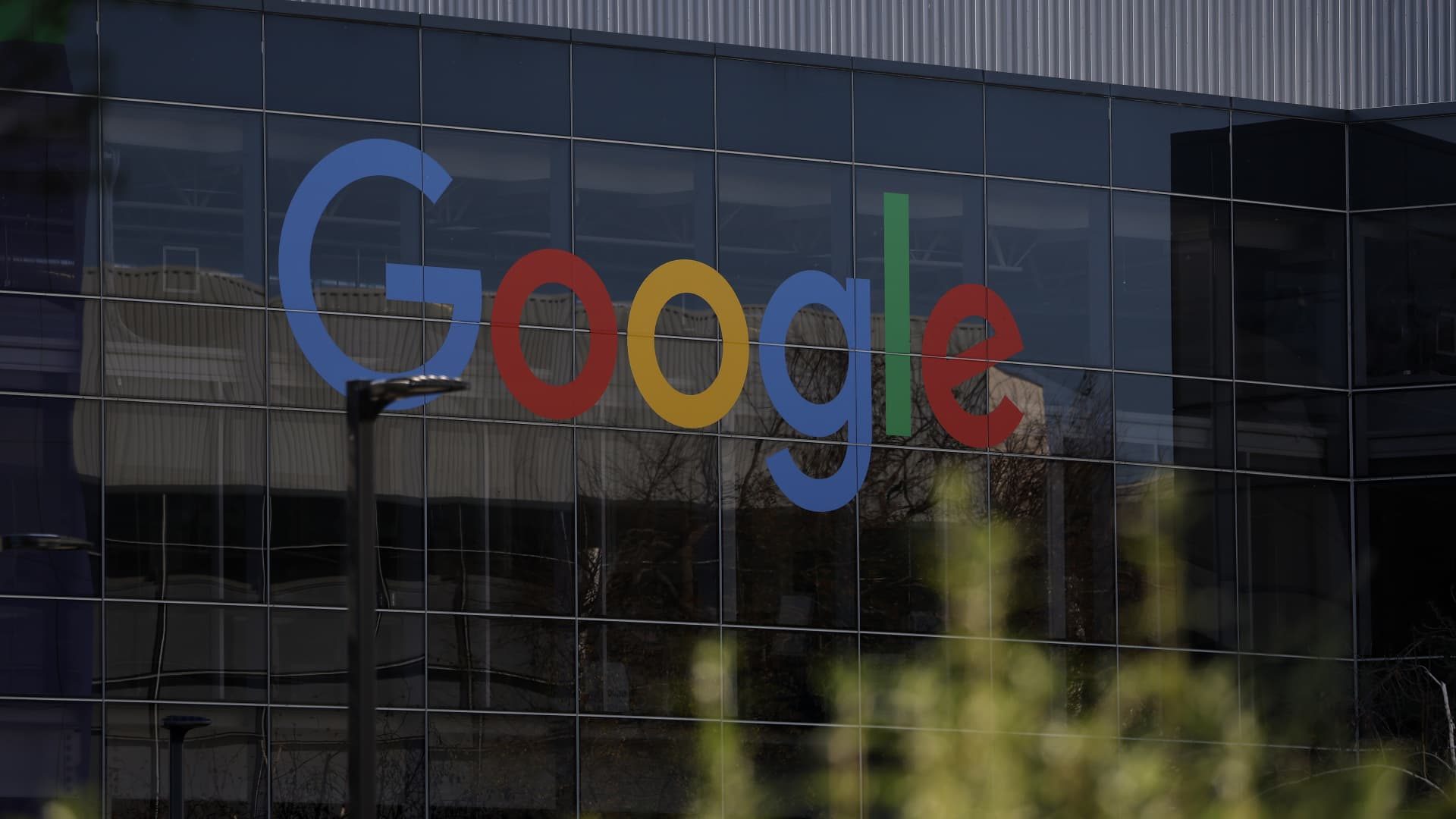Alphabet Holds Despite AI Spending Surge