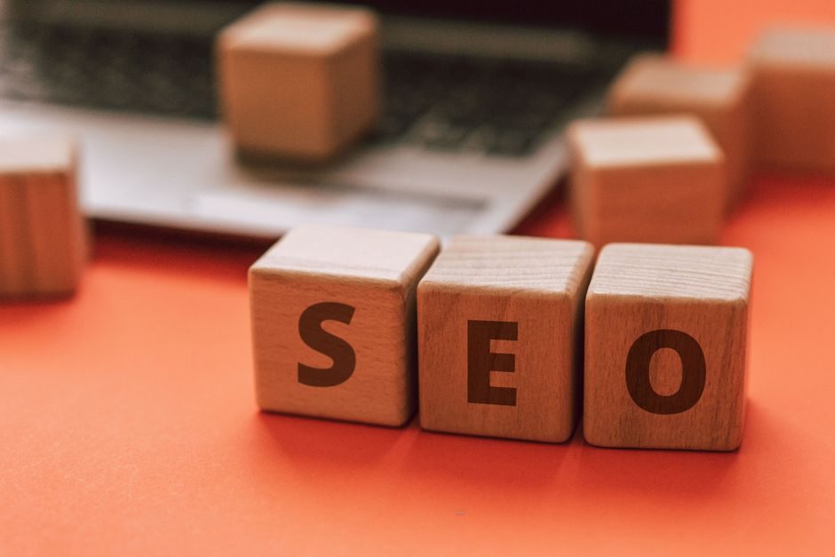 Best Ahrefs Alternatives in 2026: Open-Source and Paid SEO Tools Compared