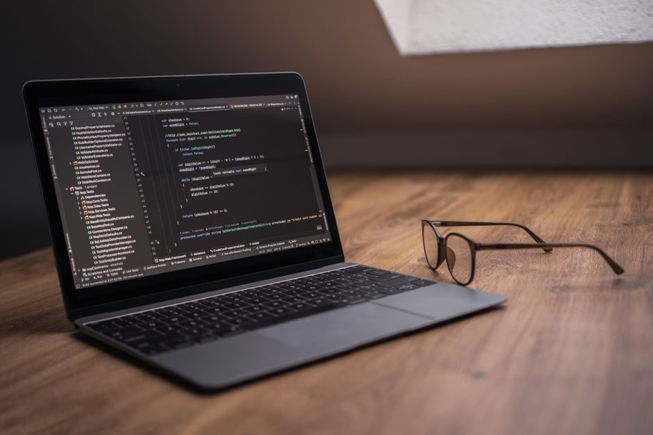 Podman v6 vs Docker Desktop 2026: which container tool should developers choose?
