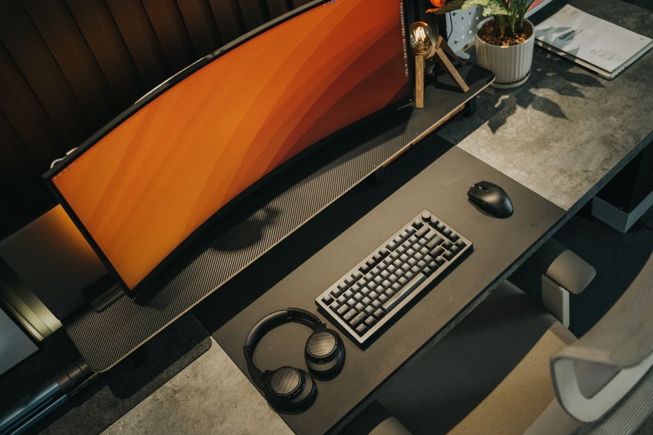 LG UltraGear 27GS95QE-B