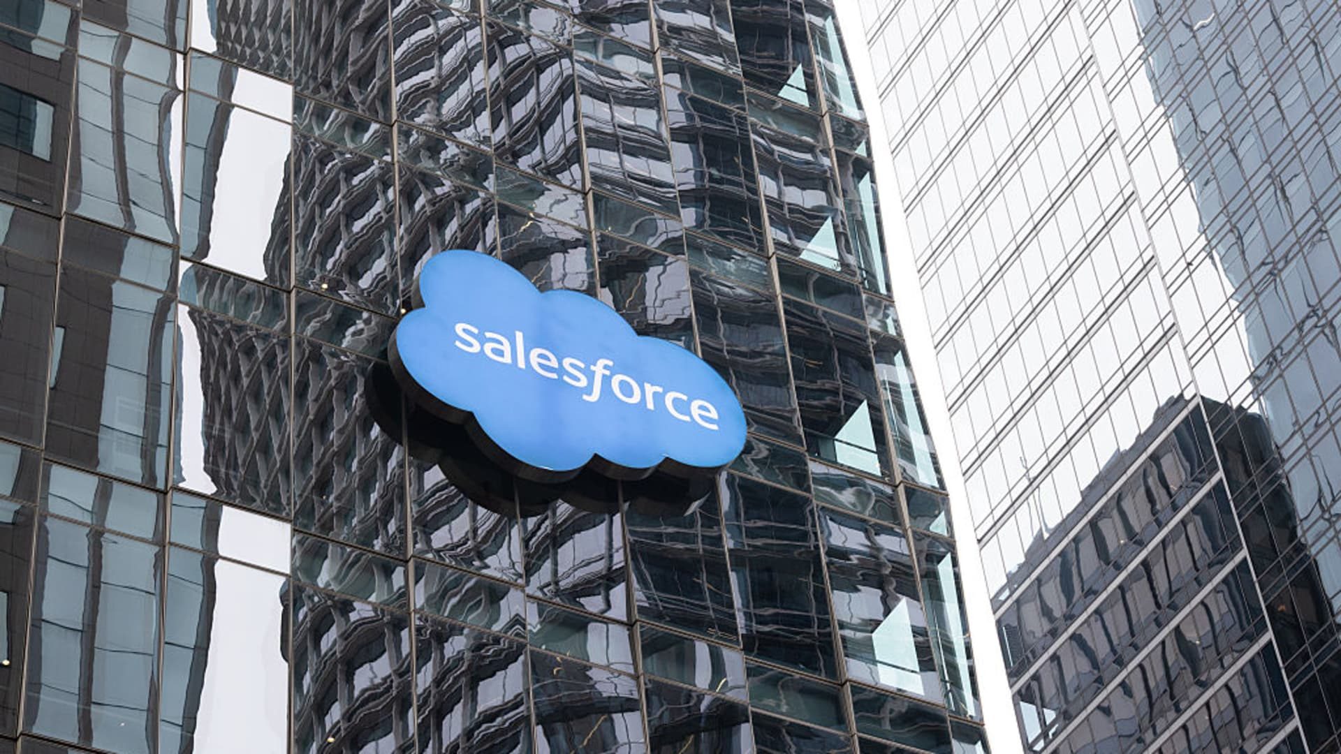 Morgan Stanley Downgrades Salesforce