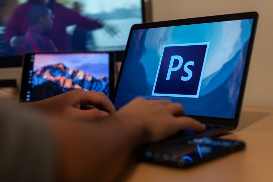 Adobe Creative Cloud (Illustrator / Photoshop / full suite) Review